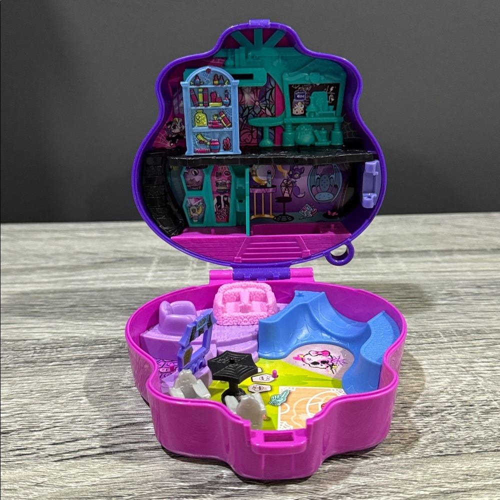 Mattel | Polly Pocket: Monster High (2023) - Toy Playset - Picture 1 of 10